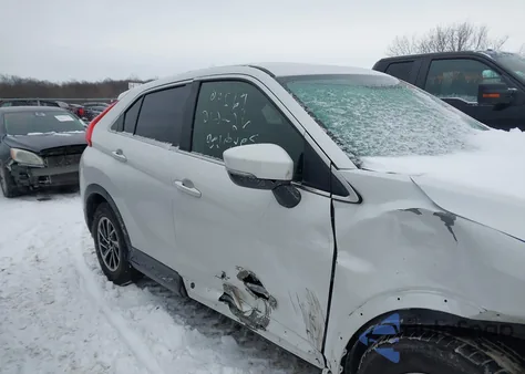 2020 Mitsubishi Eclipse Cross Es 1.5T из США, поврежденный, VIN JA4AS3AA2LZ005704